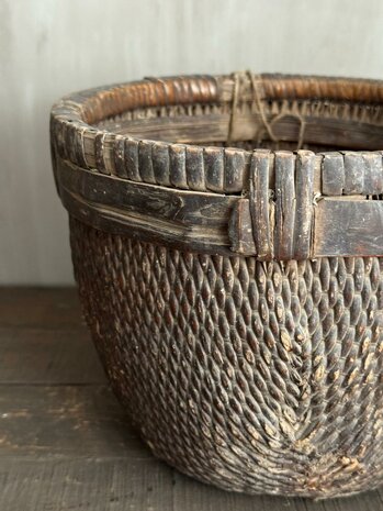 Basket Be - Uniq | Oud doorgeleefd mandje  Be- Uniq  A