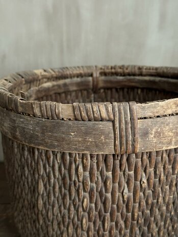 Basket Be - Uniq | Oud doorgeleefd mandje  Be- Uniq  B