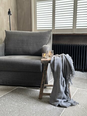 Oude houten kruk B1