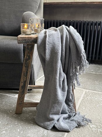Oude houten kruk B1