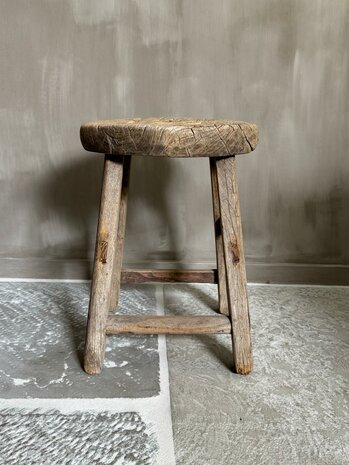 Oude houten rond M