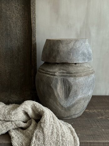 Unieke pot met deksel Luksa F