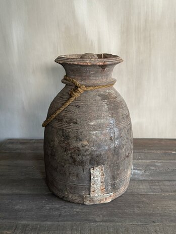 Nepalese kruik met deksel Luksa
