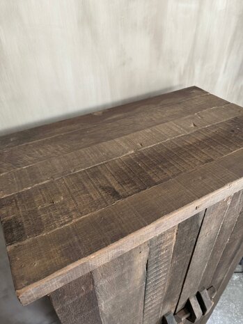 2- deurs kastje met schuif Driftwood A (afhalen)