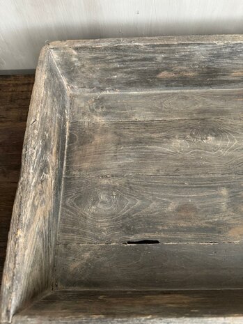 Houten bak vergrijsd