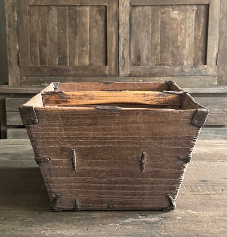 Oude rijstbak | oude bak met handvat C