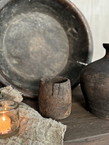 Uniek oud houten potje