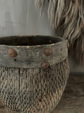 Authentieke Chinese mand met houten rand A