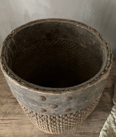 Authentieke Chinese mand met houten rand D