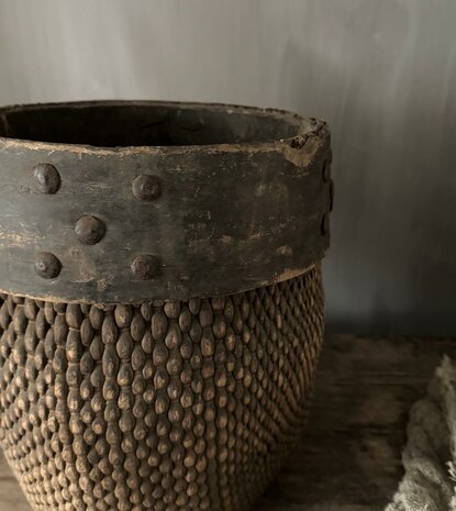 Authentieke Chinese mand met houten rand D