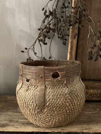 Authentieke Chinese mand met houten rand E