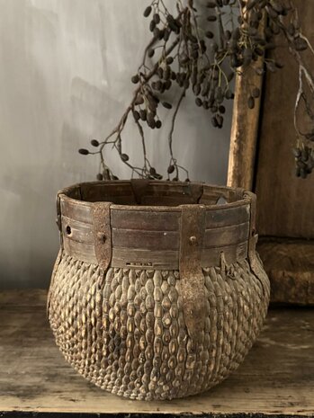 Authentieke Chinese mand met houten rand E