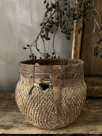 Authentieke Chinese mand met houten rand E