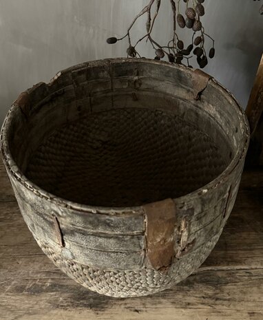 Authentieke Chinese mand met houten rand F