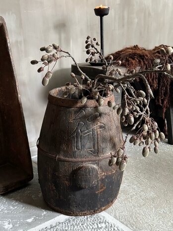 Oud uniek chinees houten wijnvat B