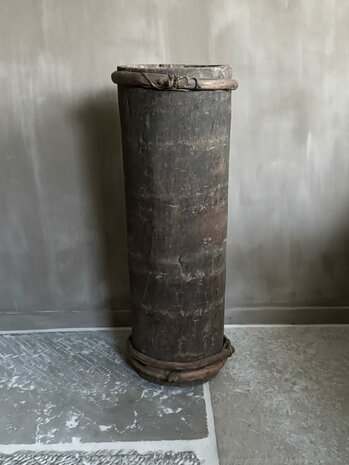 Hoge houten vijzel| hoge houten pot C (afhalen)