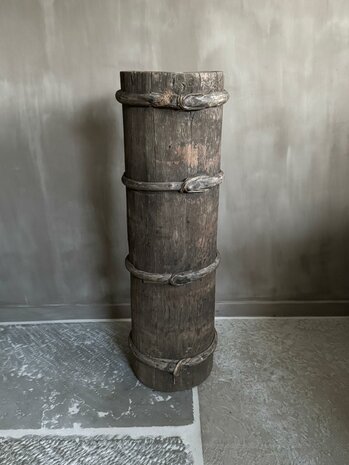 Hoge houten vijzel| hoge houten pot E (afhalen)