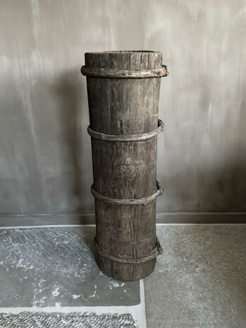 Hoge houten vijzel| hoge houten pot E (afhalen)