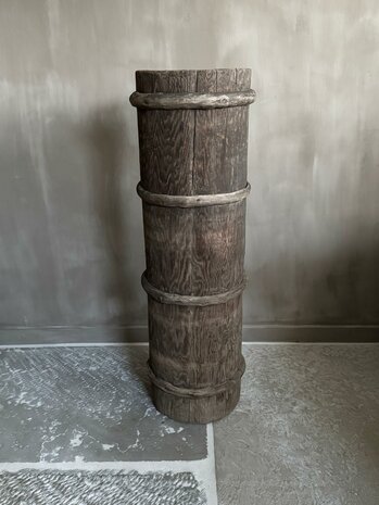 Hoge houten vijzel| hoge houten pot E (afhalen)