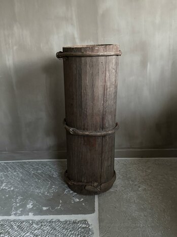 Hoge houten vijzel| hoge houten pot F (afhalen)
