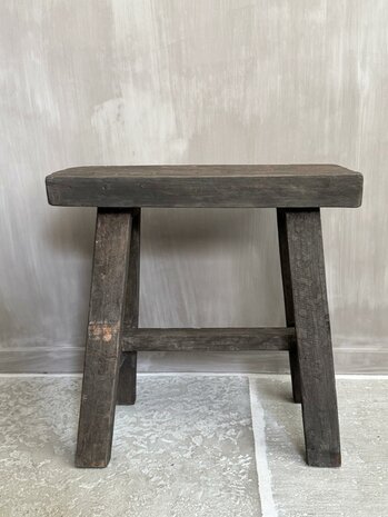 Oud houten kruk Old Barn 45cm B
