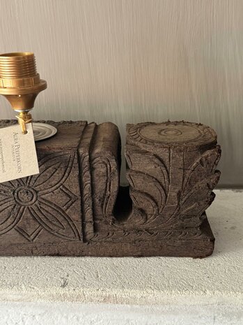 Lamp van ee  uniek ornament Aura Peeperkorn 