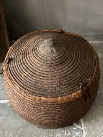 Oude dessert mand India small| Old basket india smaal A (afhalen)