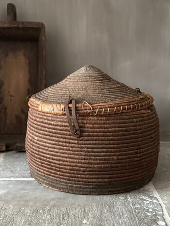 Oude dessert mand India small| Old basket india smaal A (afhalen)