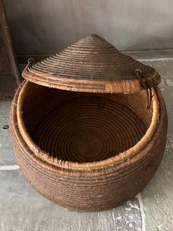 Oude dessert mand India small| Old basket india smaal A (afhalen)