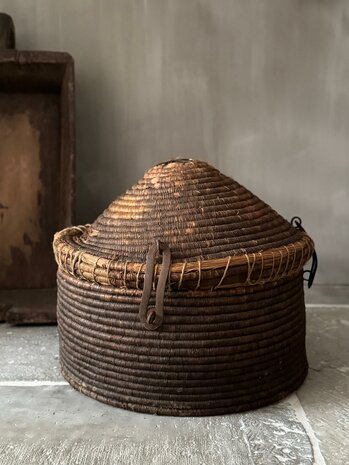 Oude dessert mand India small| Old basket india smaal B (afhalen)