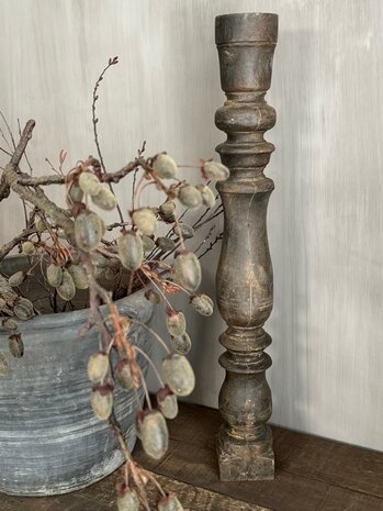 Oude houten baluster Z3