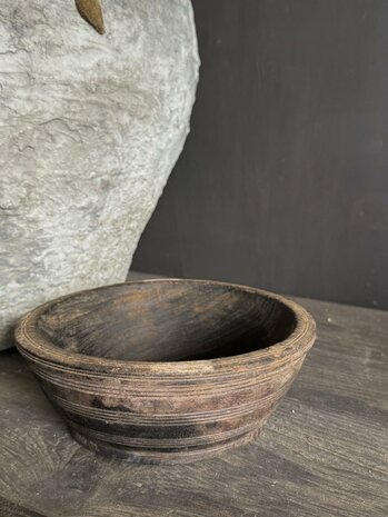 Oud houten schaaltje Bb