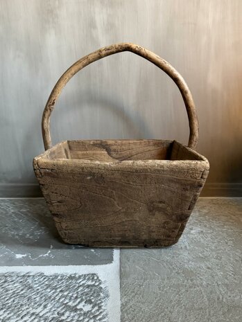 Oude rijstbak | oude bak met handvat  laag model (afhalen)