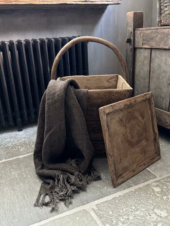 Oude rijstbak met deksel| oude bak met deksel en handvat  (afhalen)