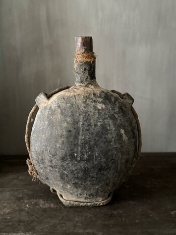 Authentieke oliefles  A