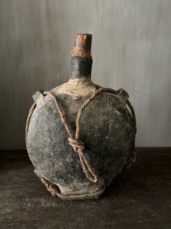 Authentieke oliefles  A