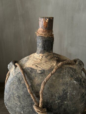 Authentieke oliefles  A