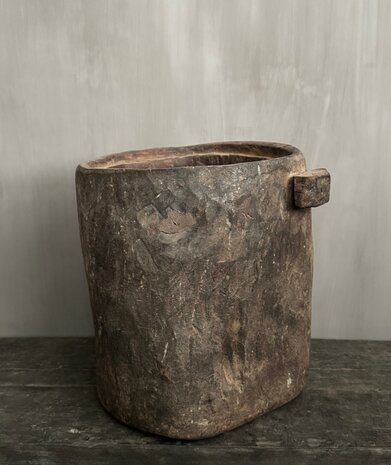 Authentieke houten pot (hoogte 31cm)