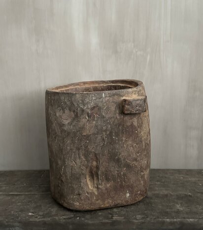 Authentieke houten pot (hoogte 31cm)