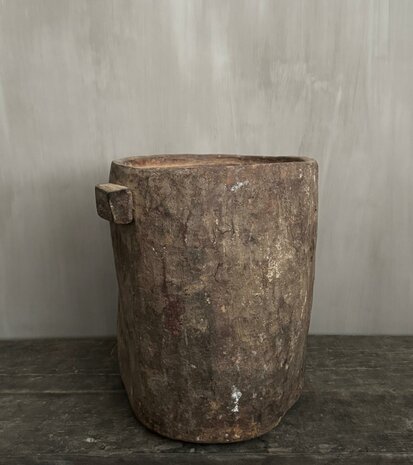 Authentieke houten pot (hoogte 31cm)