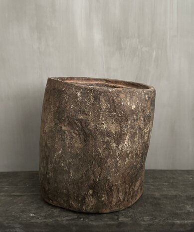 Authentieke houten pot (hoogte 31cm)