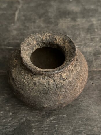 Uniek klein houten kruikje B
