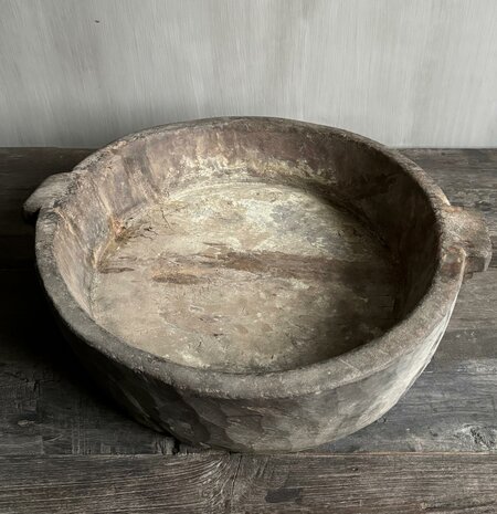 Oude houten schaal M3