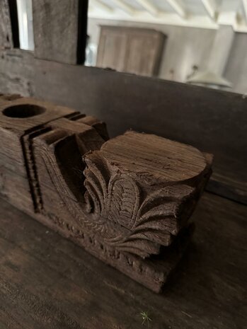 Ornament kandelaar snijwerk Aura Peeperkorn D