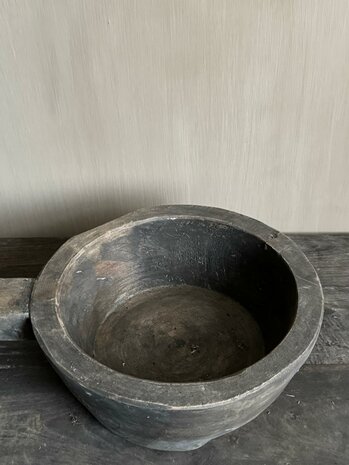 Houten schaal met handvat L