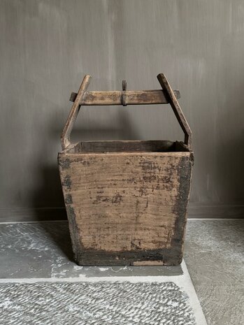 Oude rijstbak | oude bak met handvat C1