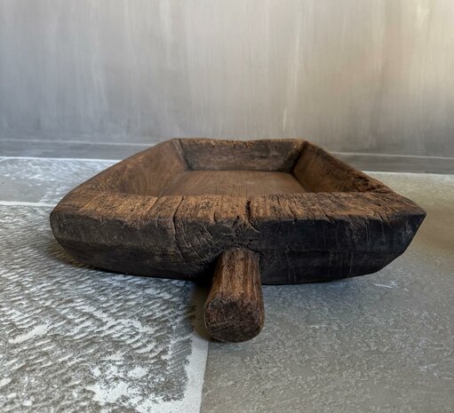 Houten schaal met handvat 5