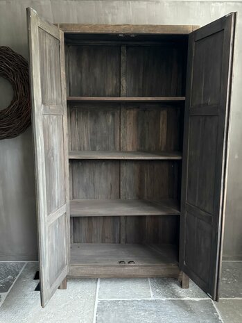 2- deurs kast Driftwood  (afhalen)