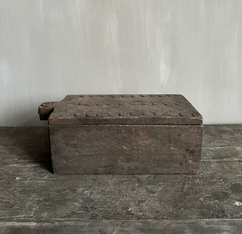Oude houten spice box