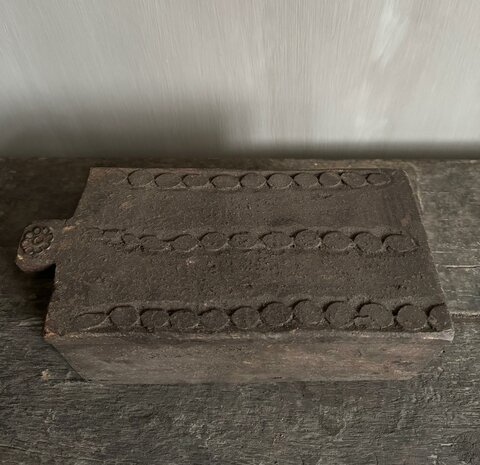 Oude houten spice box